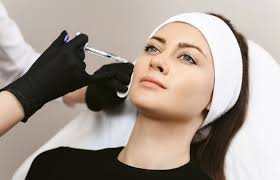 The Benefits and Risks of Botox for Facial Aesthetics